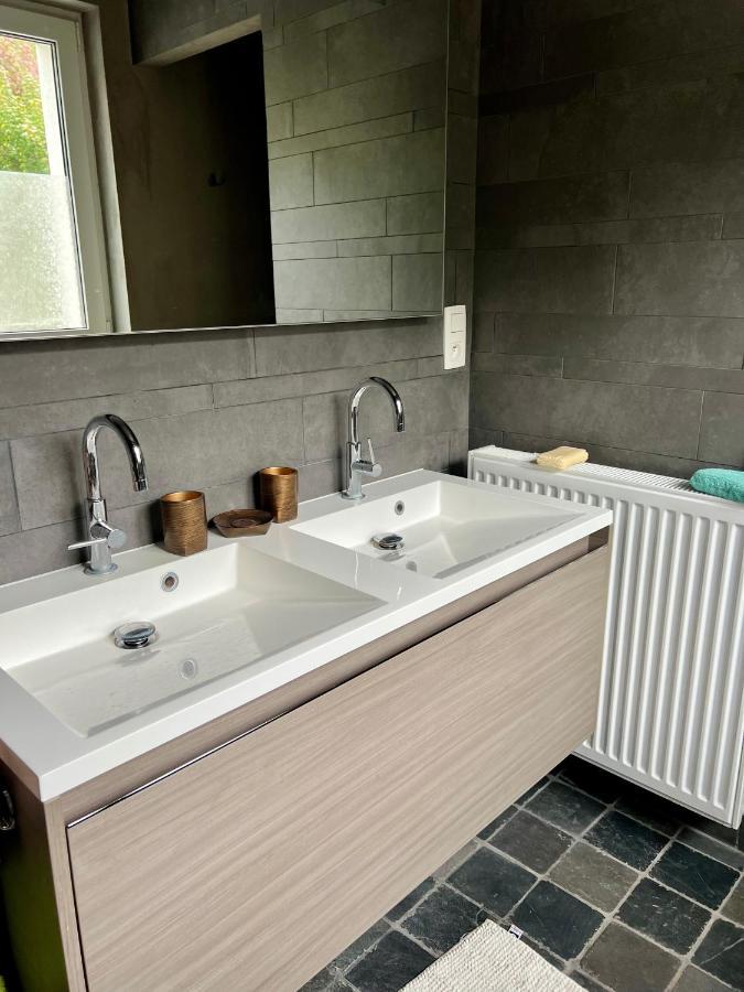 Capstay La Louvière Exteriör bild
