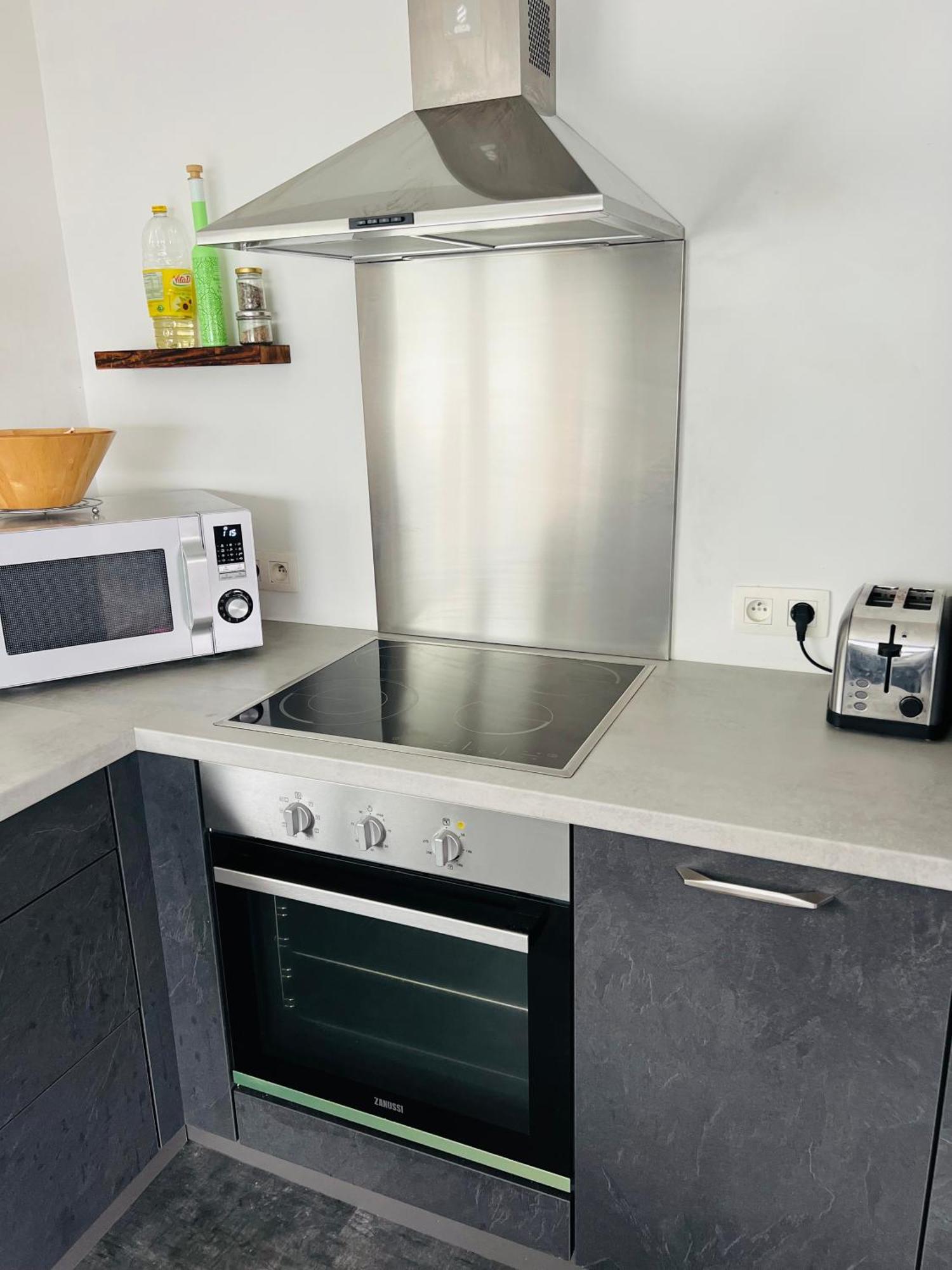 Capstay La Louvière Exteriör bild